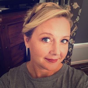 Meet your Posher, Angie